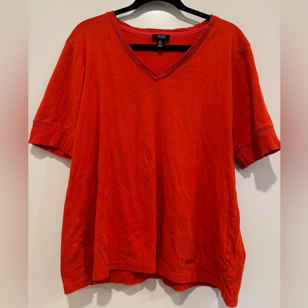 Jones New York Red Short Sleeve Tee